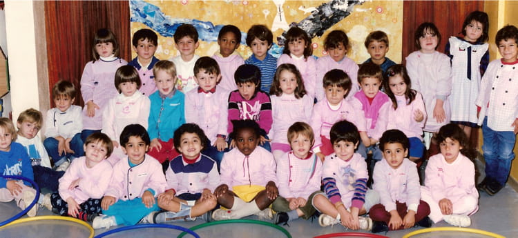 Photo De Classe 2eme Annee De Maternelle De 1986 ECOLE RAYMOND photo-de-classe-2eme-annee-de-maternelle-de-1986-ecole-raymond