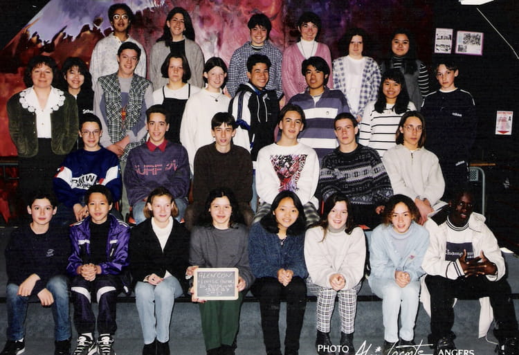 Photo de classe 3eme D de 1997, Collège Louise Michel - Copains d'avant