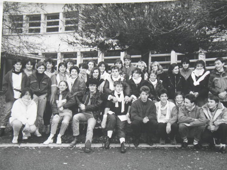 Photo de classe 2nde II de 1985, Lycée Jean Moulin - Copains d'avant