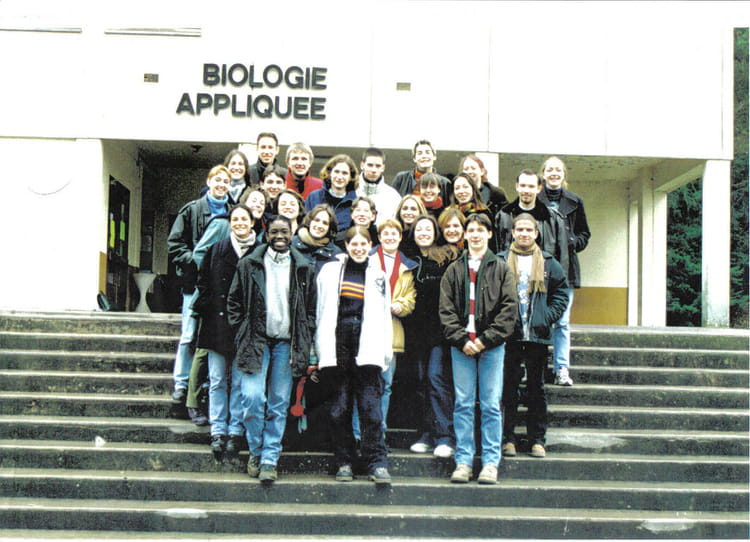 Photo de classe Groupe TP 1ère année IAB de 1998, Iut Biologie