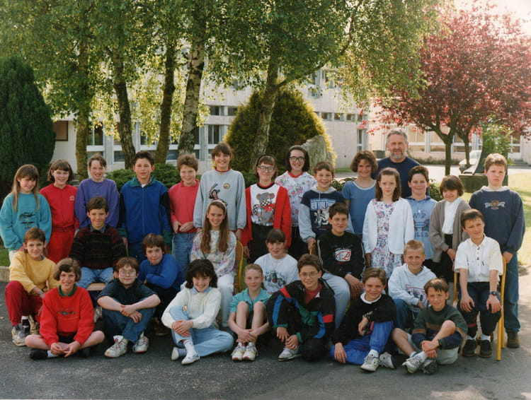 Photo De Classe Marie Curie De 1992 Ecole Marie Curie Landerneau Copains D Avant
