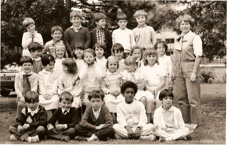 Photo de classe Classe de CP de 1985, ECOLE SAINTE MARIE - Copains d'avant