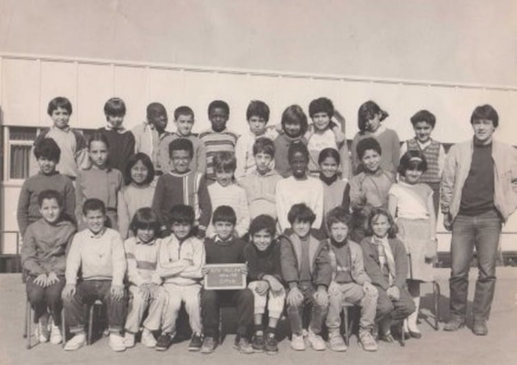 Photo de classe Cm1 de 1985, école Max Marchand Copains d'avant