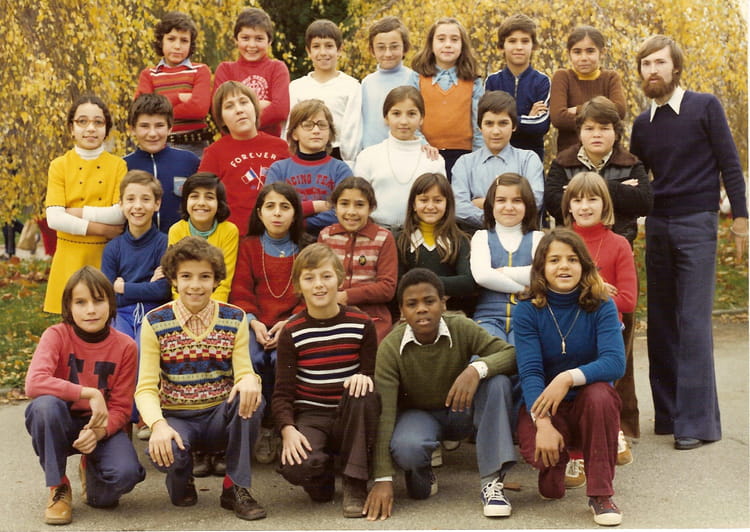Photo De Classe Classe De Cm2 De 1976 Ecole Les Allagniers Copains D Avant
