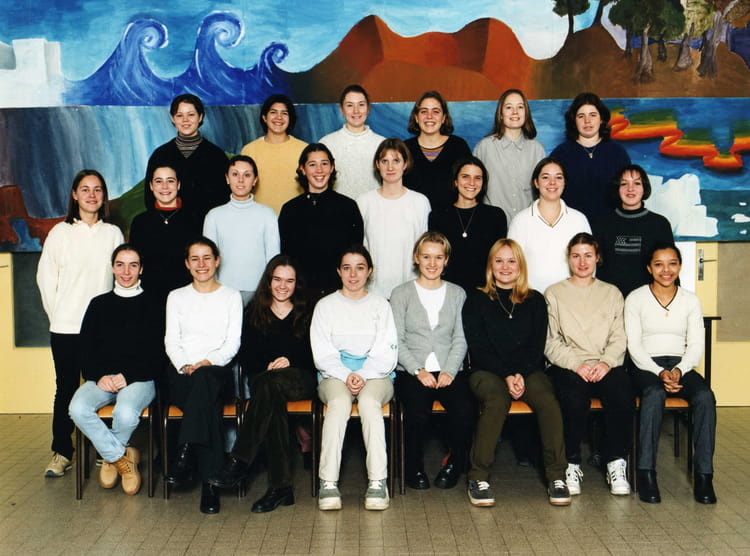 Photo de classe Term STT AAC de 2000, Lycée Ile De France - Copains d'avant