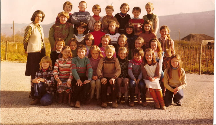 Photo de classe Cm1 et cm2 de 1979, Ecole Primaire (Saint Didier Sous