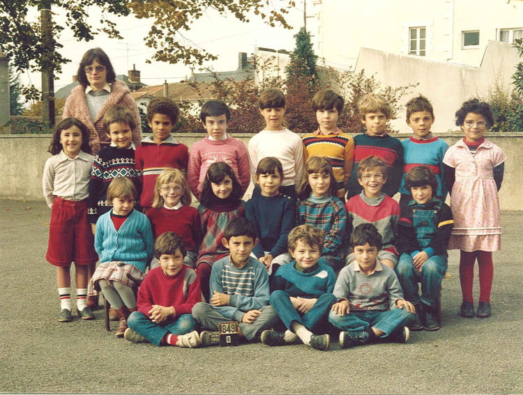 Photo de classe CE1 de 1982, ECOLE SAILLARD DU RIVAULT Copains d'avant