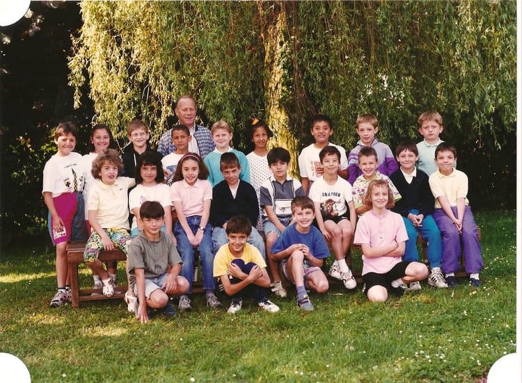 Photo de classe CE2 de 1991, ECOLE LOUISE MICHEL - Copains d'avant