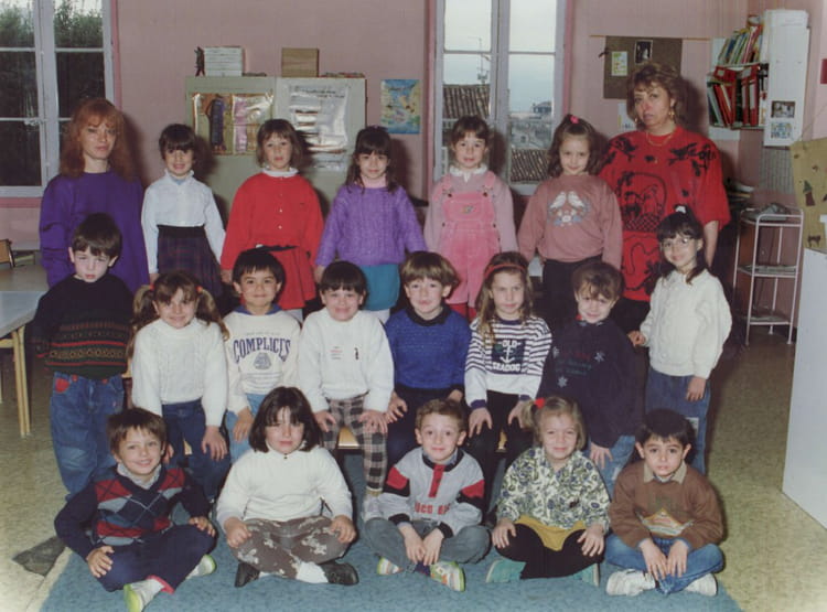 Photo de classe Maternelle de 1992, Ecole Sainte Therese D'avila