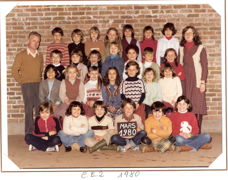 Photo De Classe Ce2 1979 1980 De 1980 Ecole Jean Zay Copains D Avant Photo De Classe Ce2 1979 1980 De 1980 Ecole Jean Zay Copains D Avant