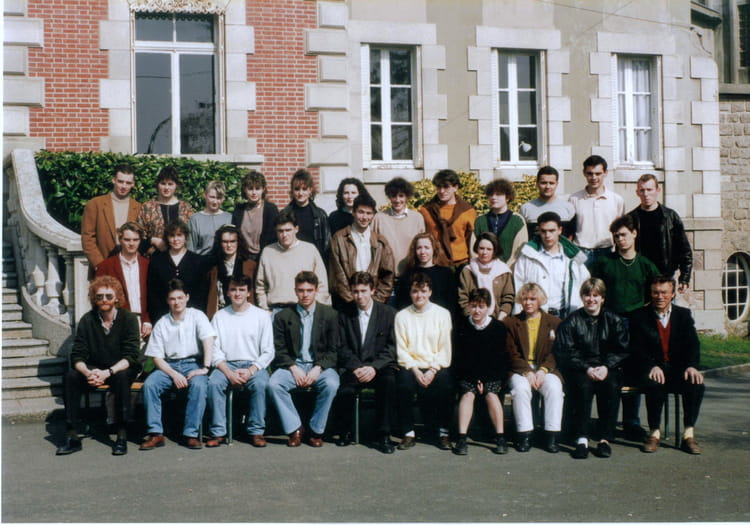 Photo de classe BTS Force de Vente 1ère année de 1991, Lycée Ernest ...
