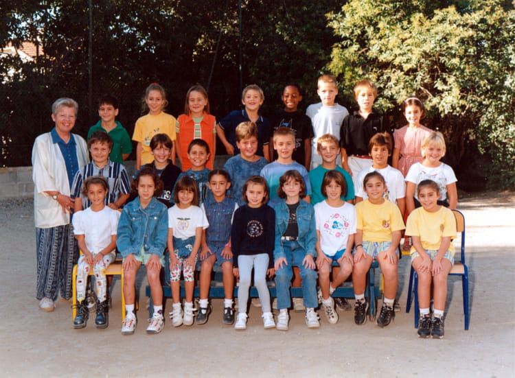 Photo de classe Ce2 de 1997, SAINTE MARIE BLANCARDE Copains d'avant