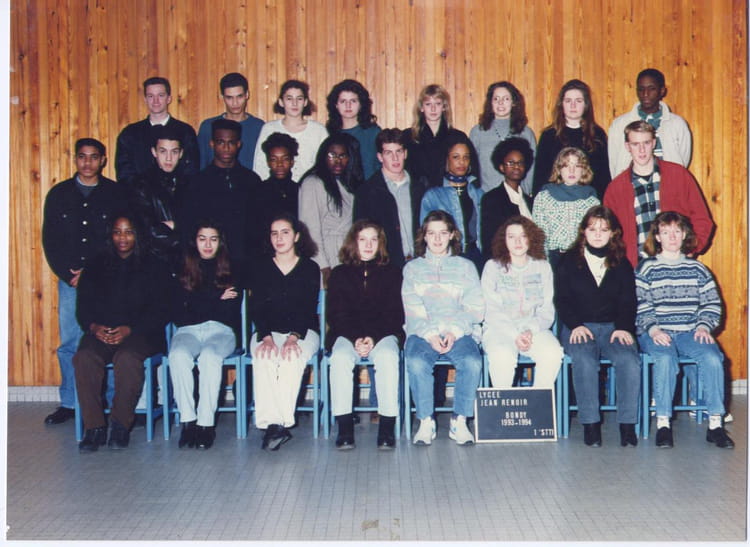 Photo de classe 1ère STT de 1993, Lycée Jean Renoir - Copains d'avant