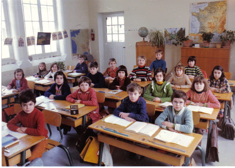 Photo de classe école primaire de champagnac de 1976, Ecole (Champagnac) Copains d'avant