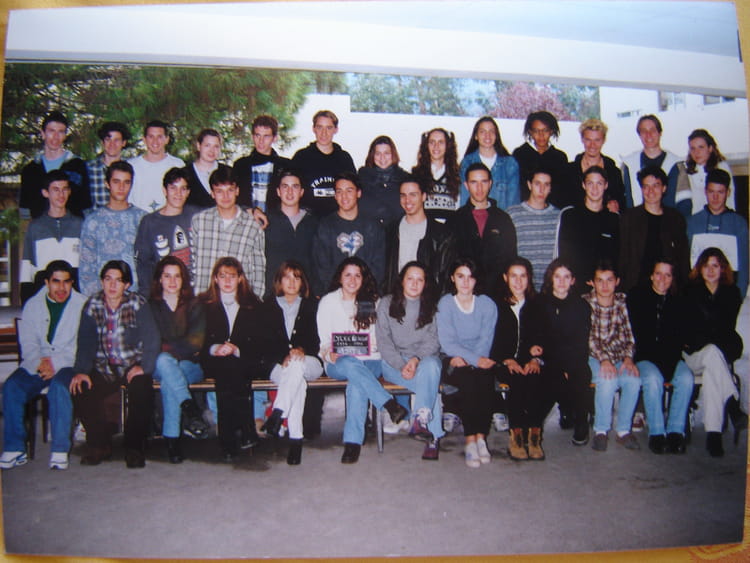 Photo de classe 1ER STT 1 de 1996, Lycée Auguste Renoir - Copains d'avant