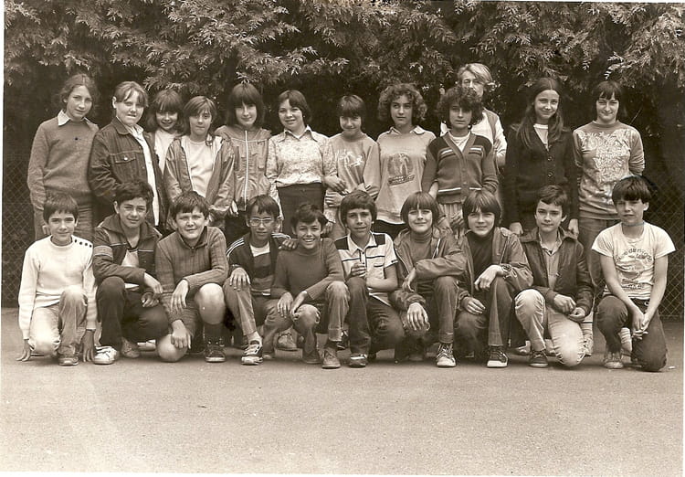Photo de classe 6ème 1980/1981 de 1980, Collège Du Jardin Des Plantes Copains d'avant Photo de classe 6ème 1980/1981 de 1980, Collège Du Jardin Des Plantes Copains d'avant