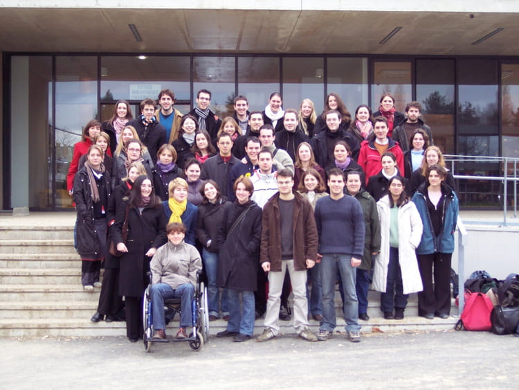 Photo de classe EI3 de 2005, Ecole Nationale Supérieure De Chimie De Rennes Copains d'avant Photo de classe EI3 de 2005, Ecole Nationale Supérieure De Chimie De Rennes Copains d'avant