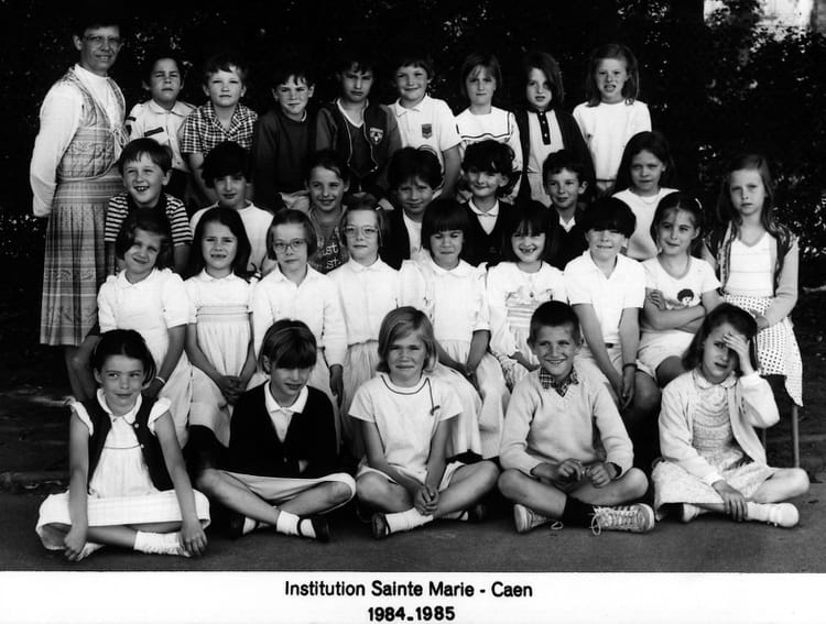 Photo de classe CE1 verte de 1985, ECOLE SAINTE MARIE - Copains d'avant